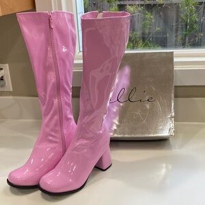Ellie 60s Style 3” Pink Patent Gogo Boots with Zipper in size 9